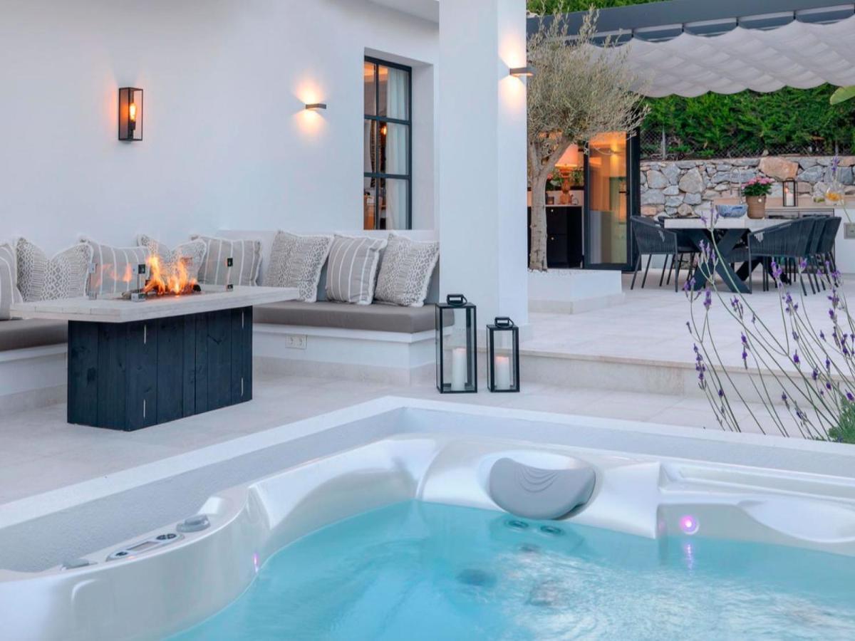 Vacation Marbella I Villa Lina, Golf Valley, Private Heated Pool, Jacuzzi, Close To The Marina Bagian luar foto